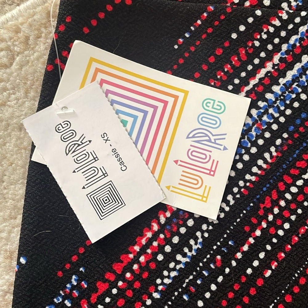 LuLaRoe Cassie Skirt - XS - Picture 2 of 2